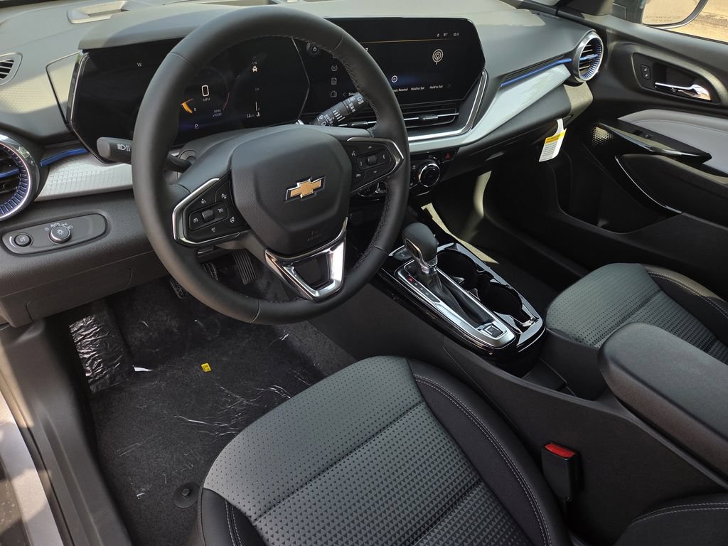 New 2026 Chevrolet Trax LT w/ Driver Confidence Package FWD image 15