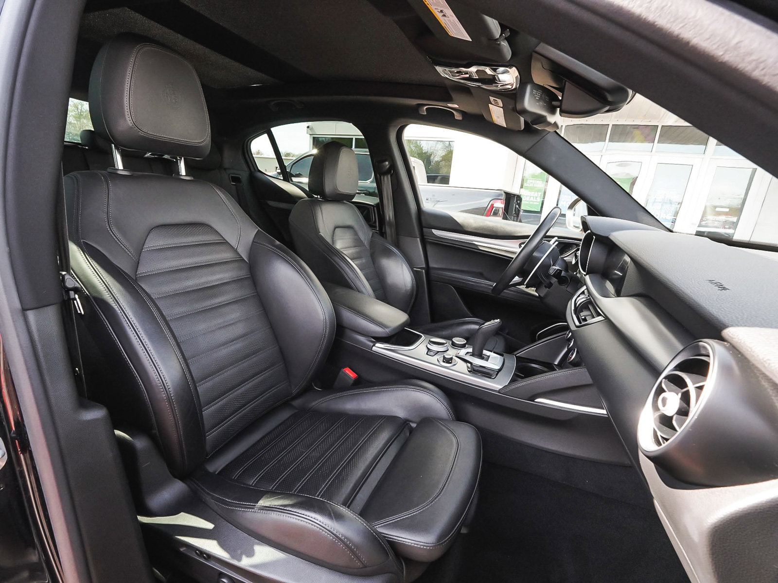 Used 2022 Alfa Romeo Stelvio Veloce AWD/4WD image 40