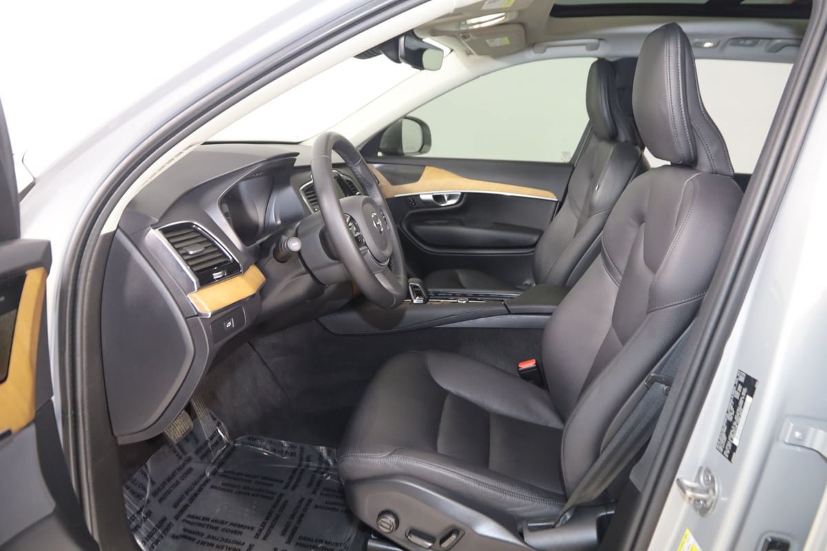Used 2024 Volvo XC90 B6 Plus w/ Protection Package Premier AWD/4WD image 12