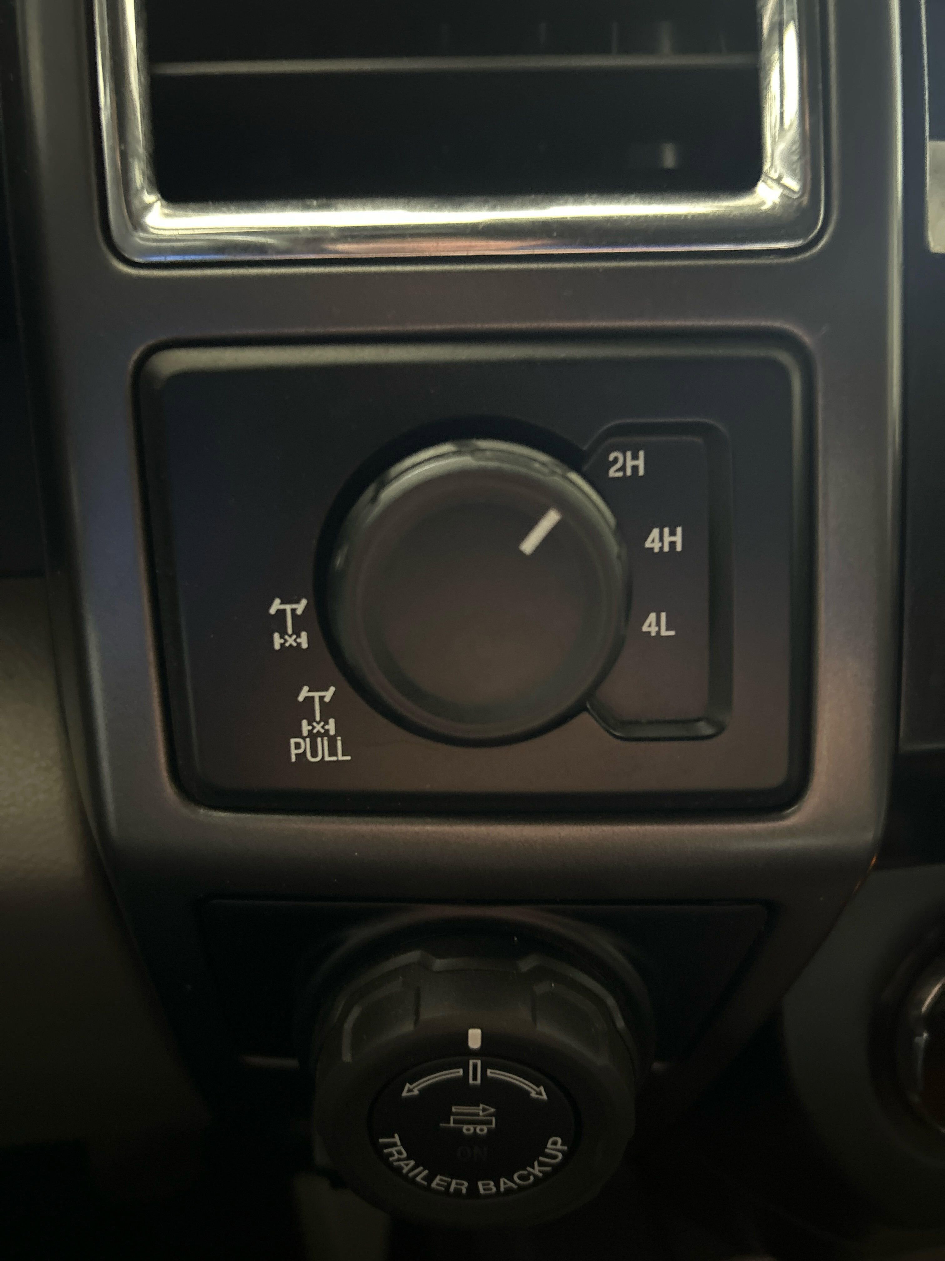 Used 2016 Ford F150 XLT w/ Equipment Group 302A Luxury AWD/4WD image 14