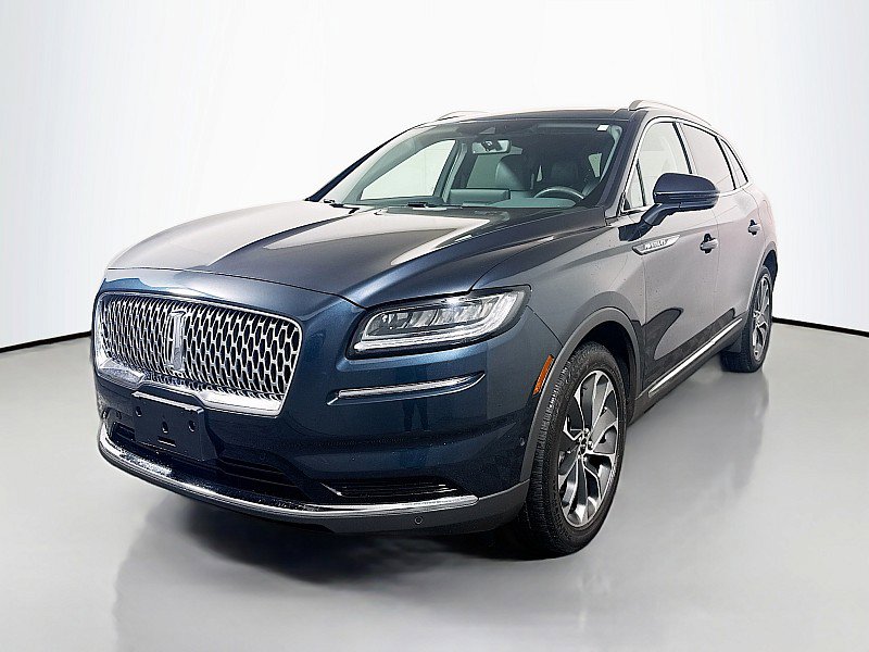 Used 2023 Lincoln Nautilus Reserve w/ Equipment Group 201A image 3