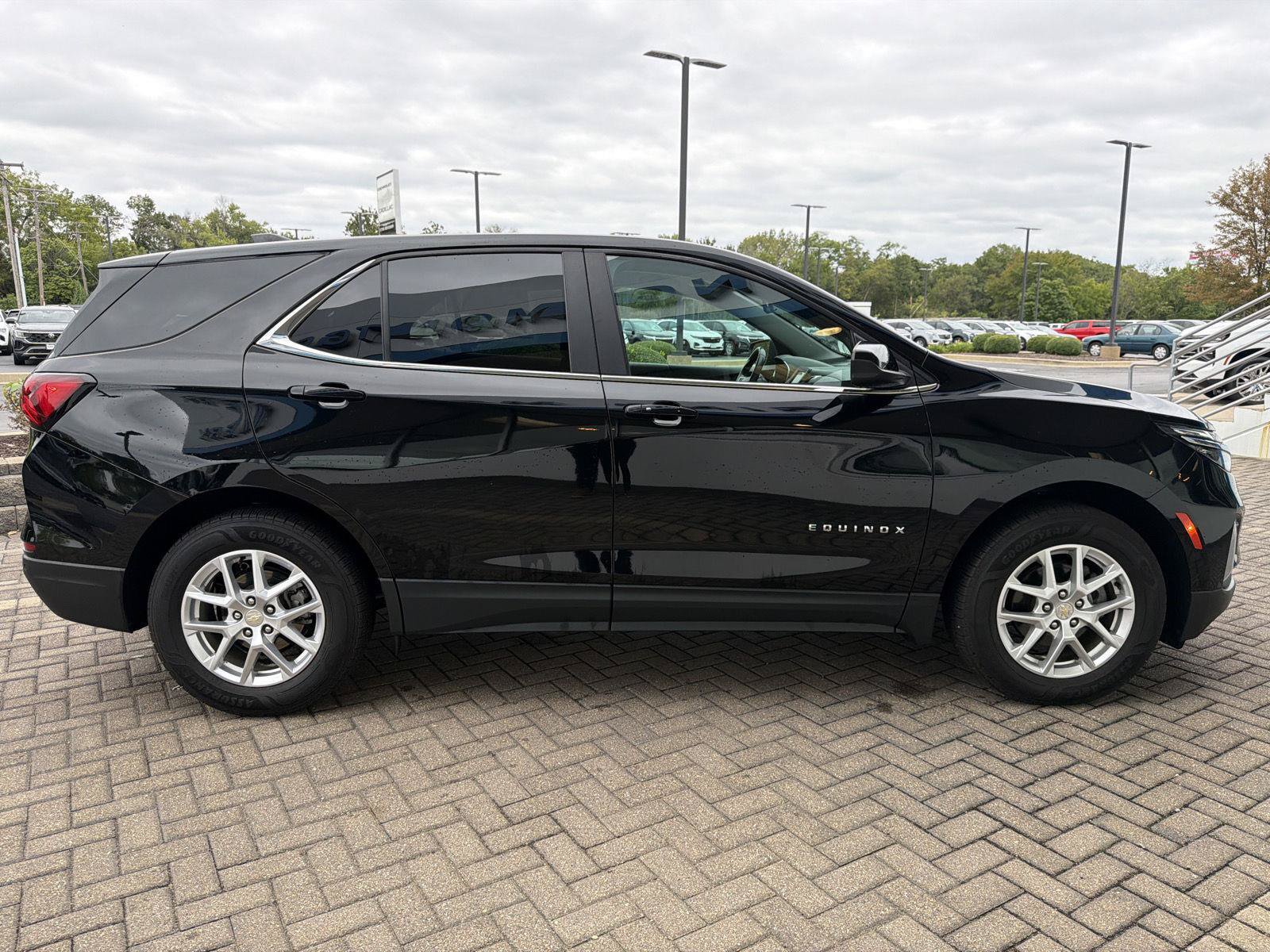 Used 2022 Chevrolet Equinox LT AWD/4WD image 6