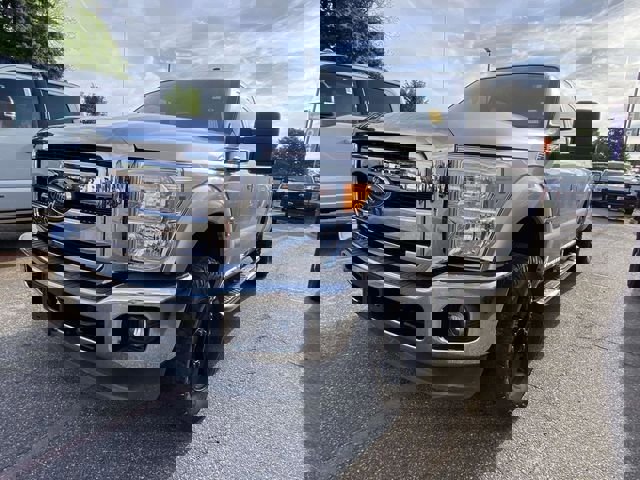 Used 2011 Ford F250 Lariat w/ Lariat Interior Pkg image 3