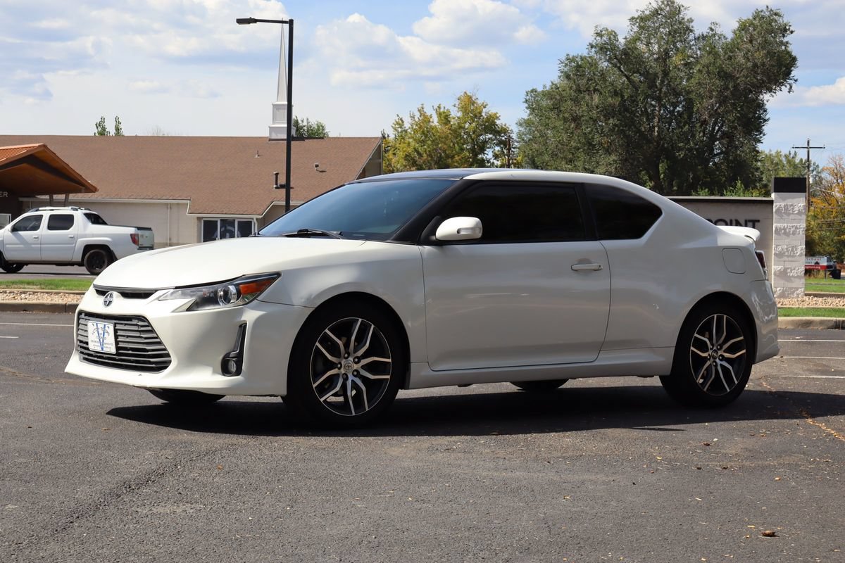 Used 2015 Scion tC FWD image 11