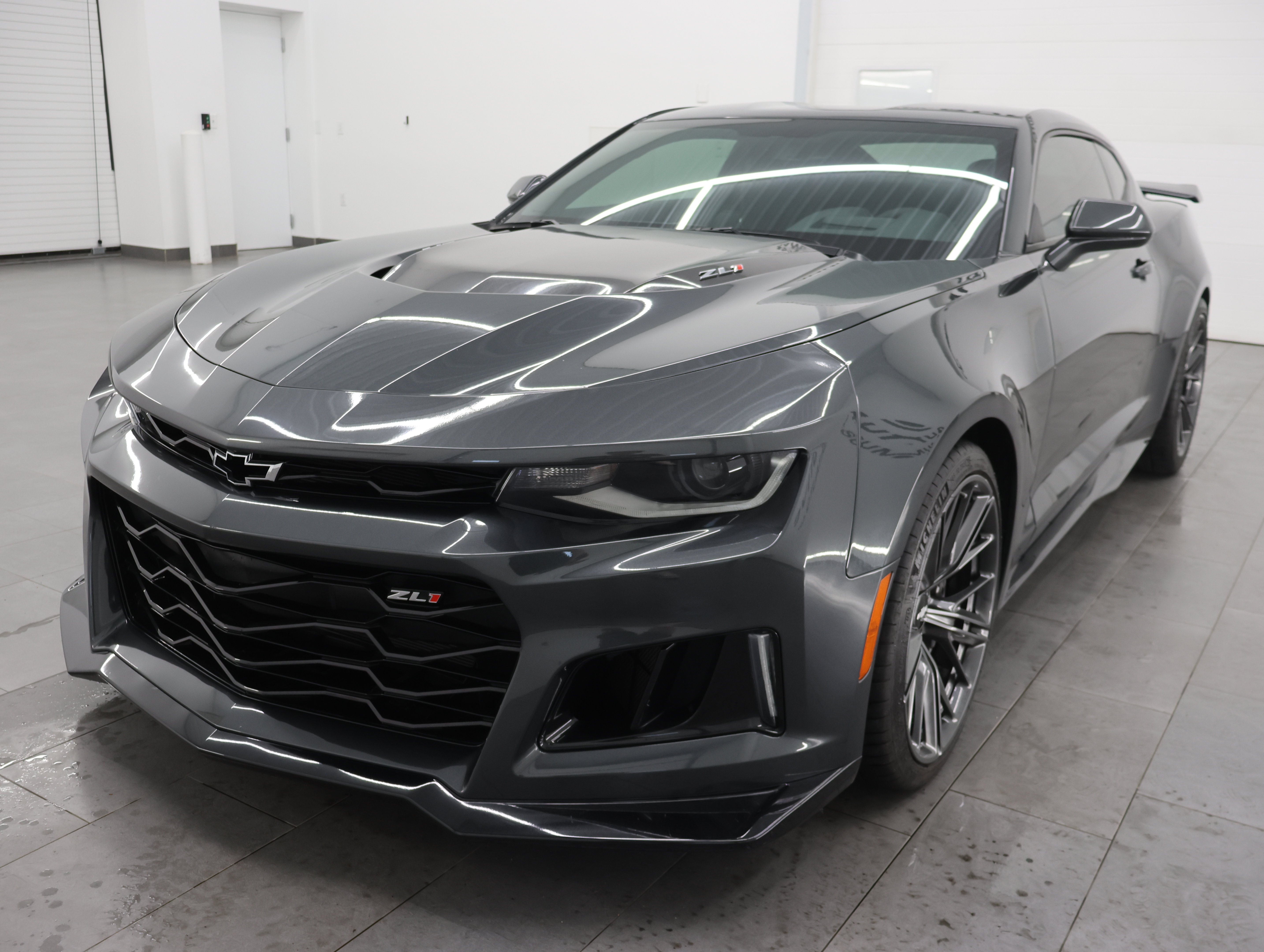 Used 2017 Chevrolet Camaro ZL1 RWD image 7