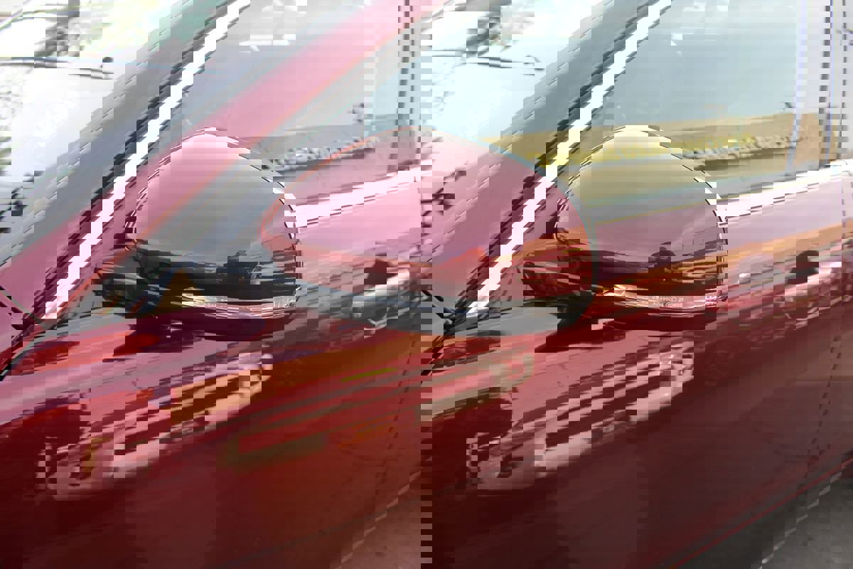 Used 2017 Jaguar XE Prestige image 13