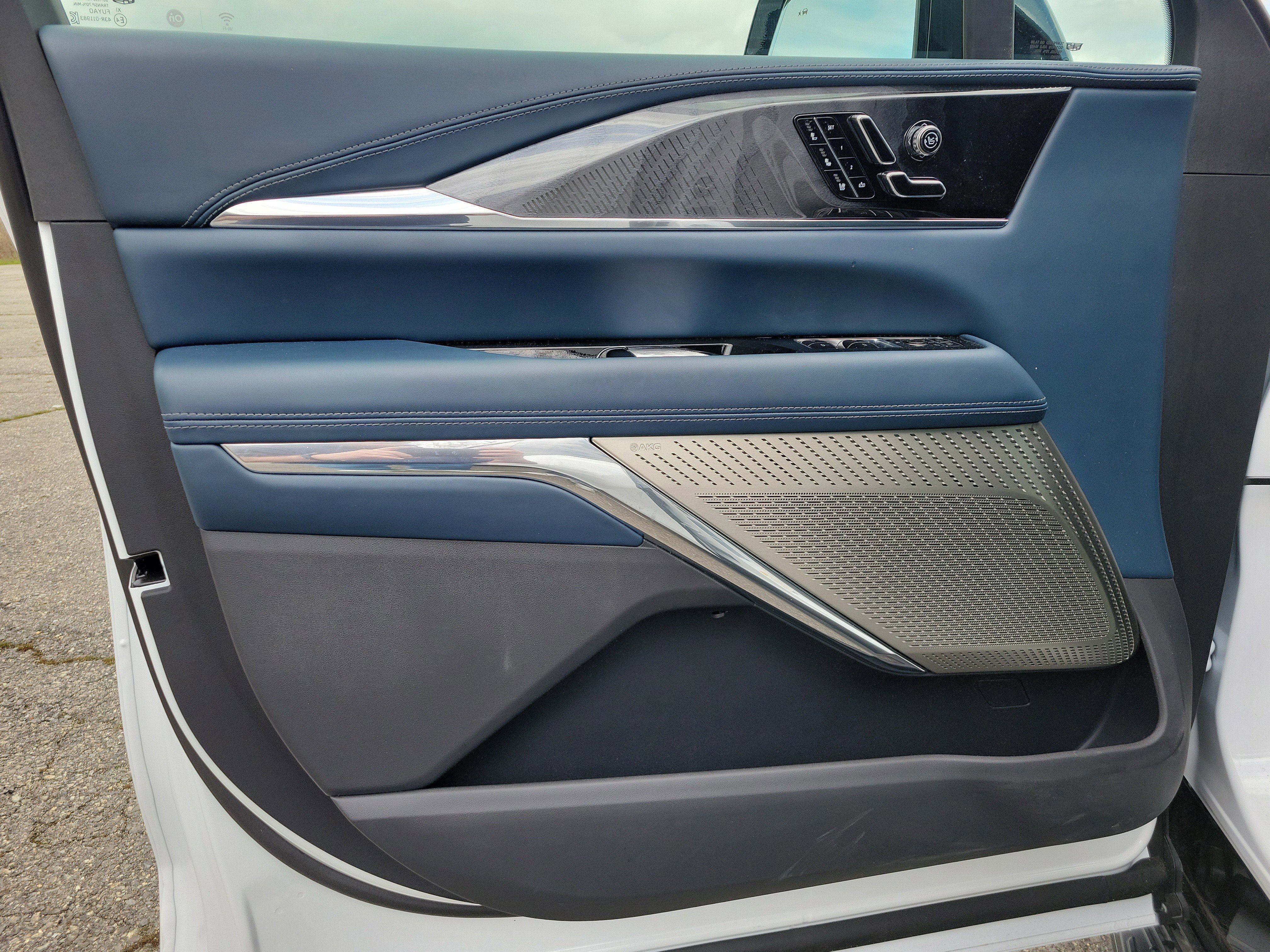 New 2025 Cadillac Escalade IQ Sport 2 AWD/4WD image 17