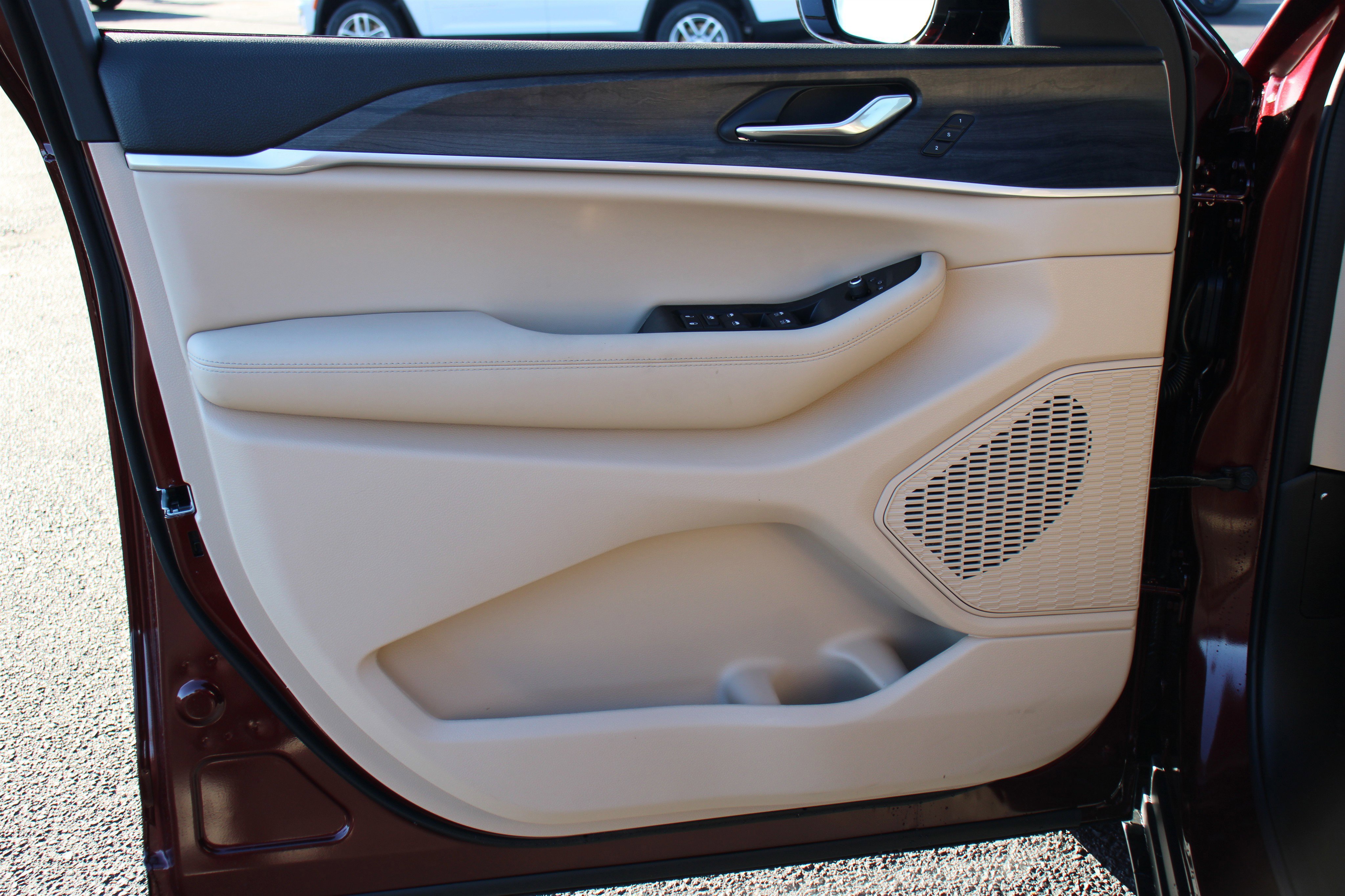 New 2025 Jeep Grand Cherokee Limited w/ Black Appearance Package image 6