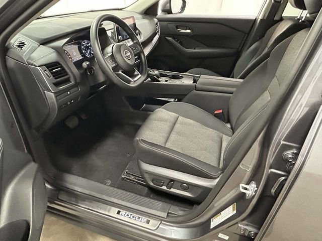 Used 2024 Nissan Rogue SV image 12