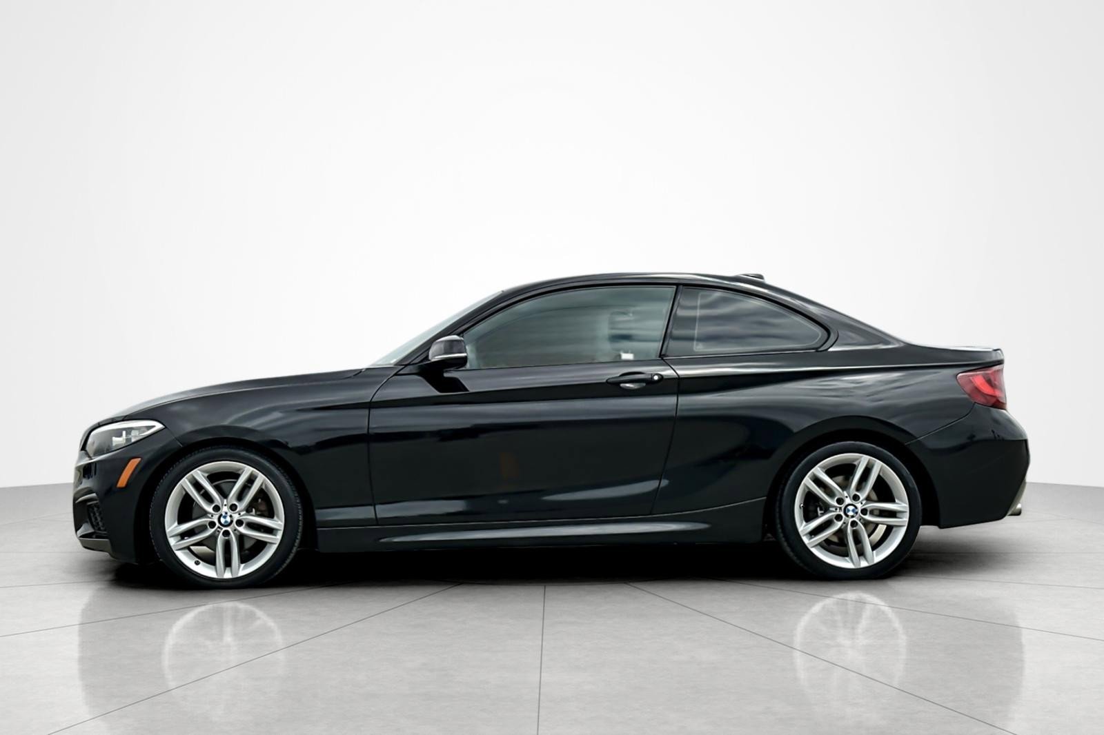 Used 2016 BMW 228i Coupe RWD image 2