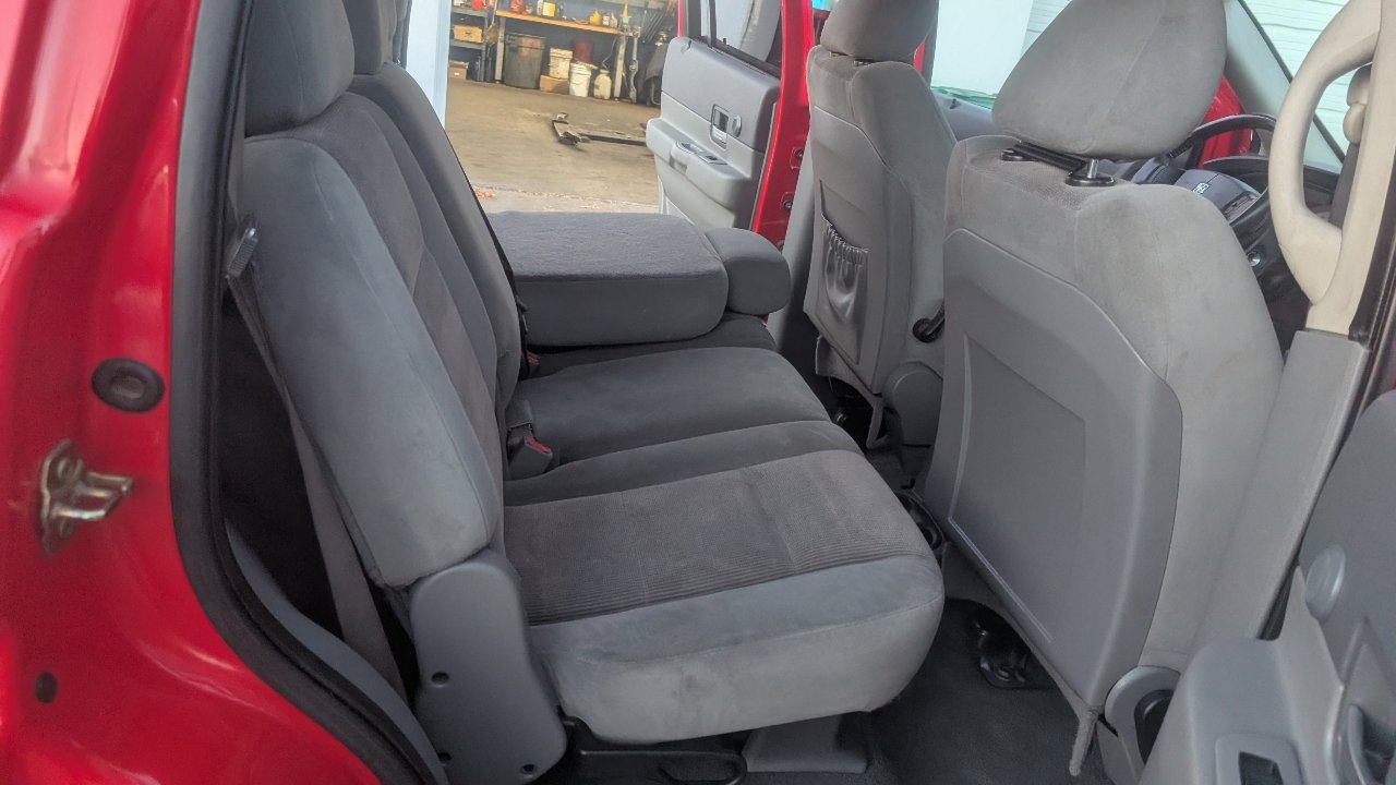 Used 2006 Dodge Durango SLT image 12