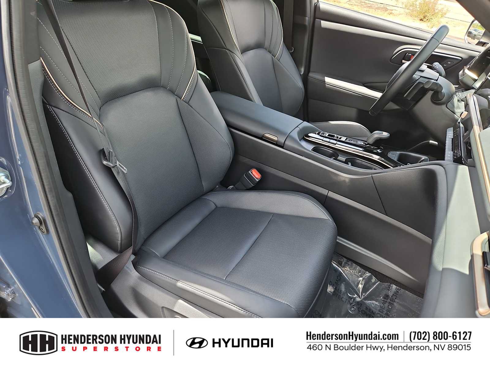 Used 2025 Toyota Crown Signia AWD/4WD image 21