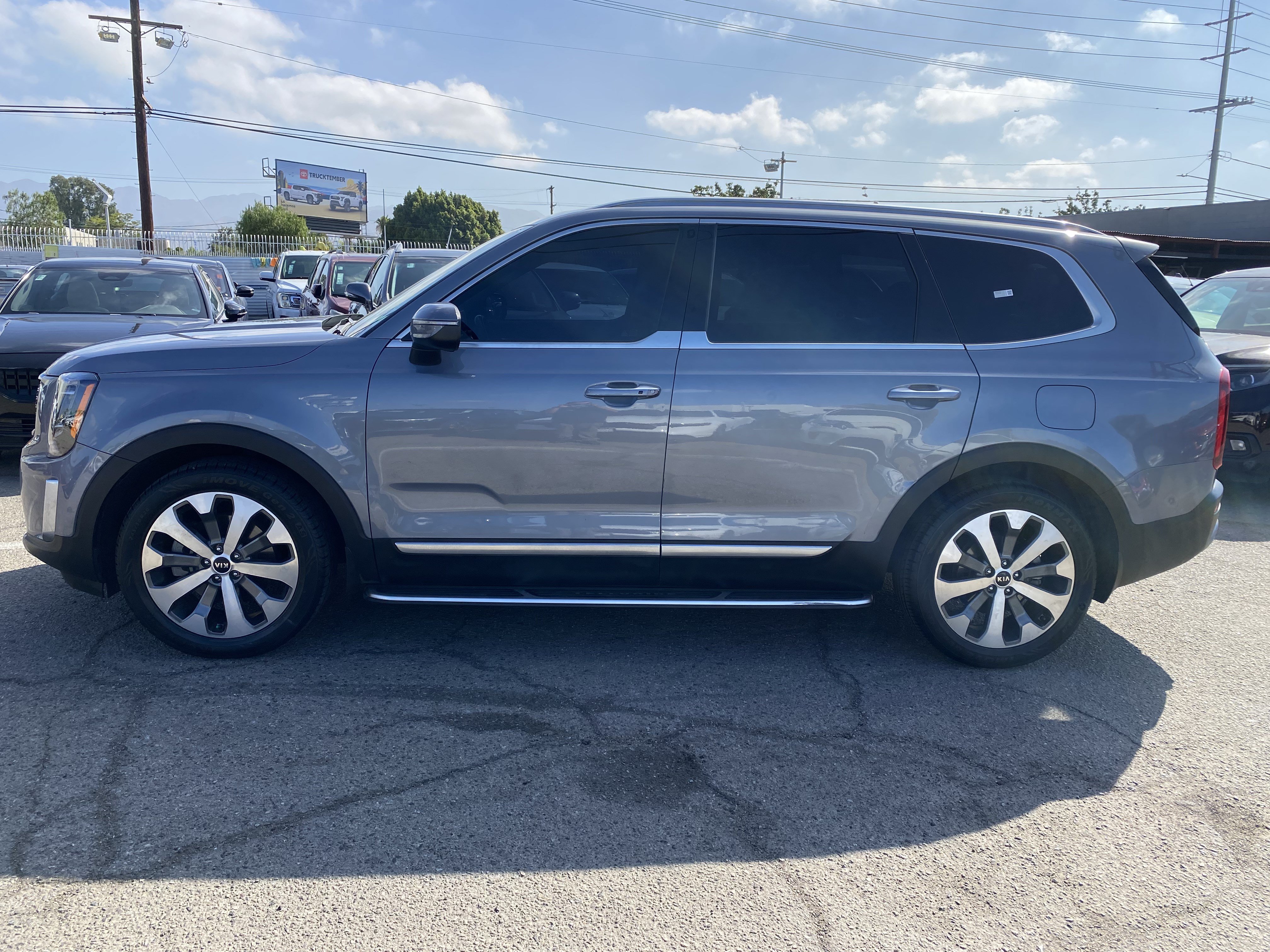 Used 2020 Kia Telluride S FWD image 9