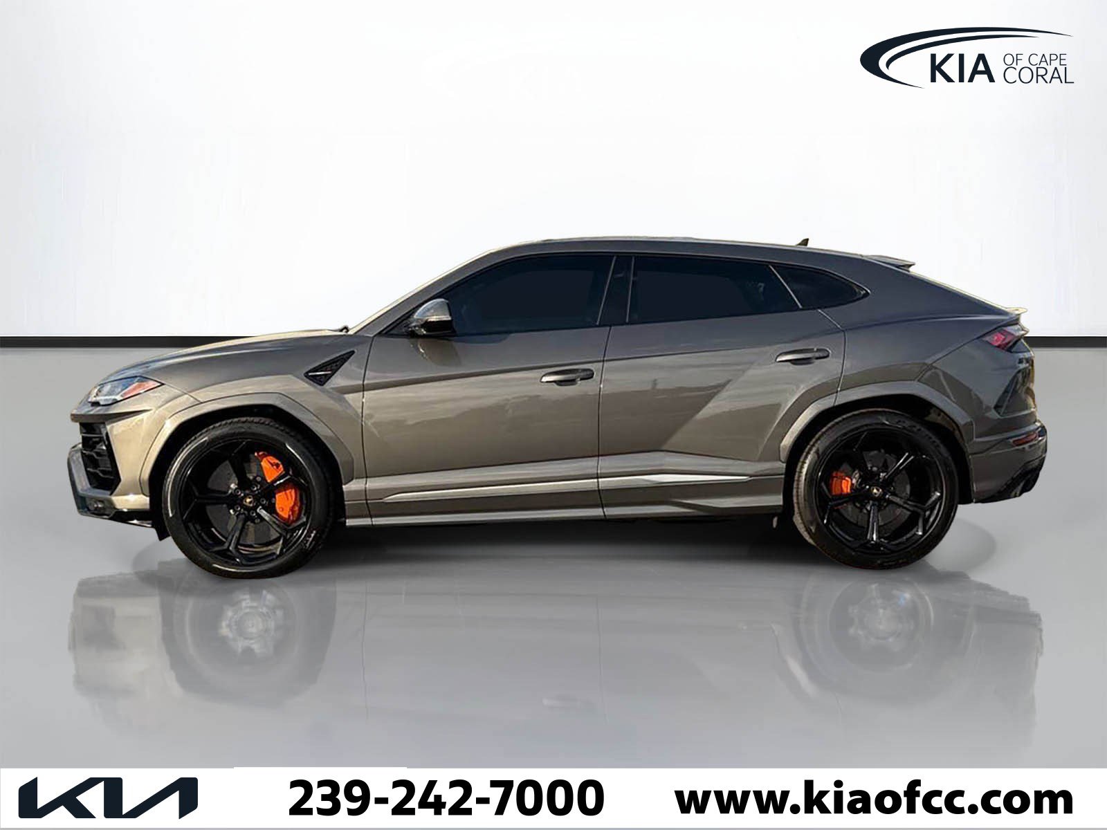 Used 2021 Lamborghini Urus image 4