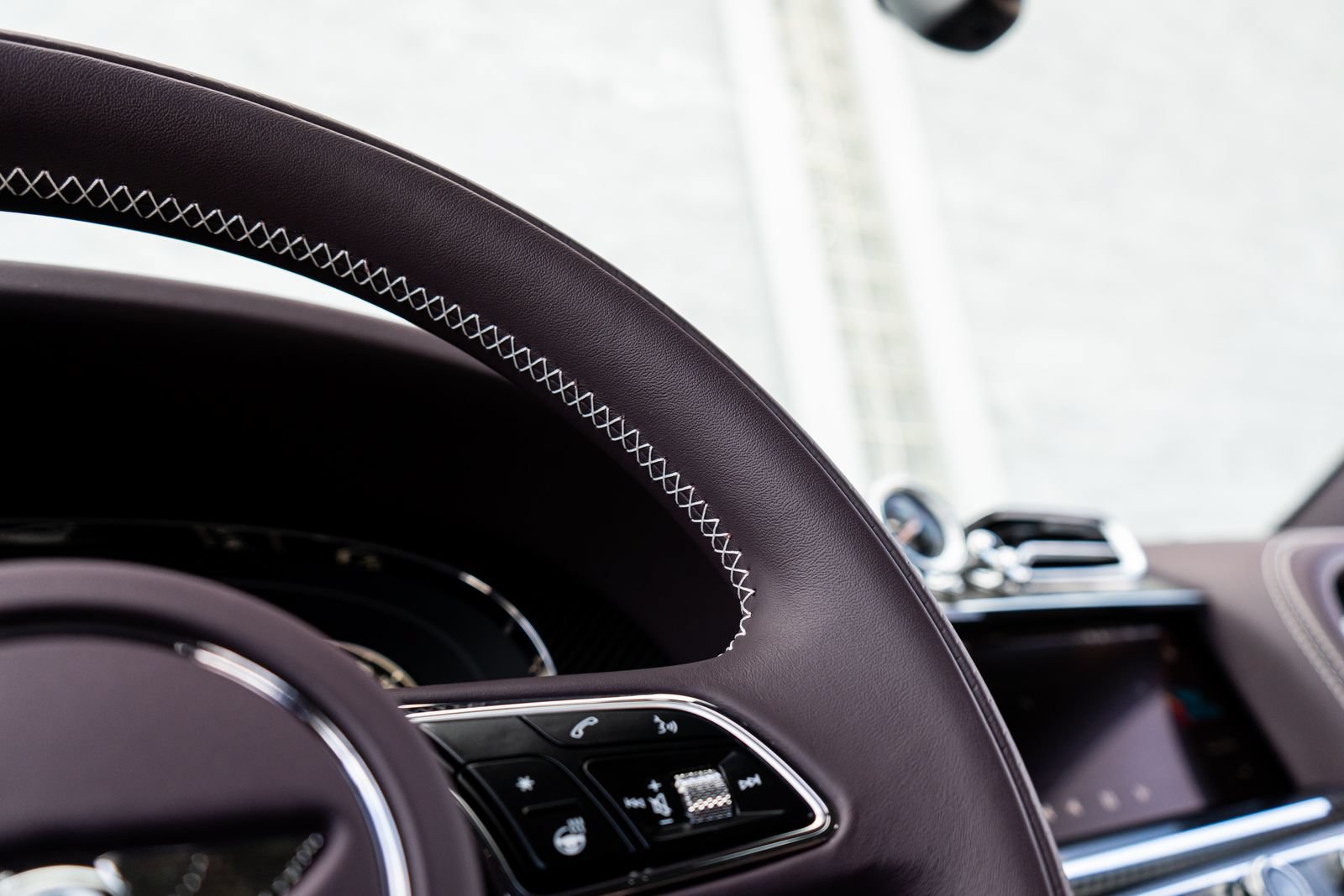 New 2026 Bentley Bentayga AWD/4WD image 32