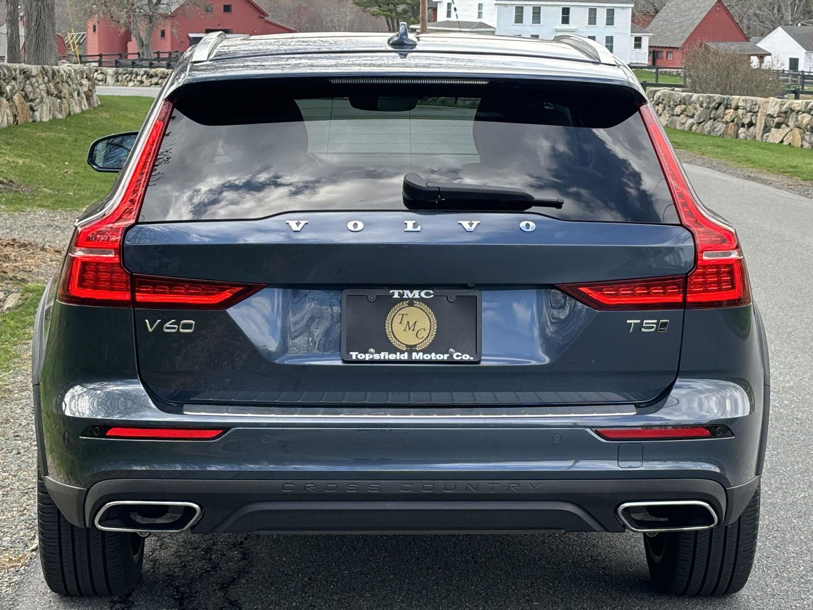 Used 2021 Volvo V60 T5 Cross Country w/ Climate Package AWD/4WD image 16