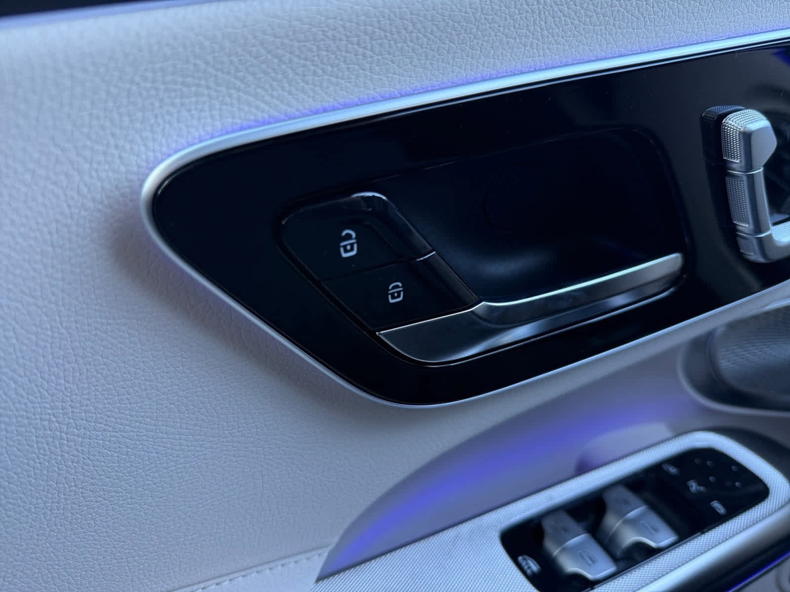 New 2026 Mercedes-Benz CLE 300 4MATIC Cabriolet image 25