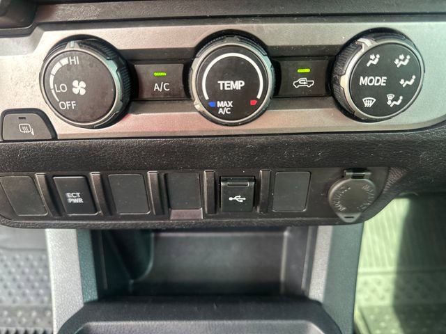Used 2022 Toyota Tacoma SR5 RWD image 14