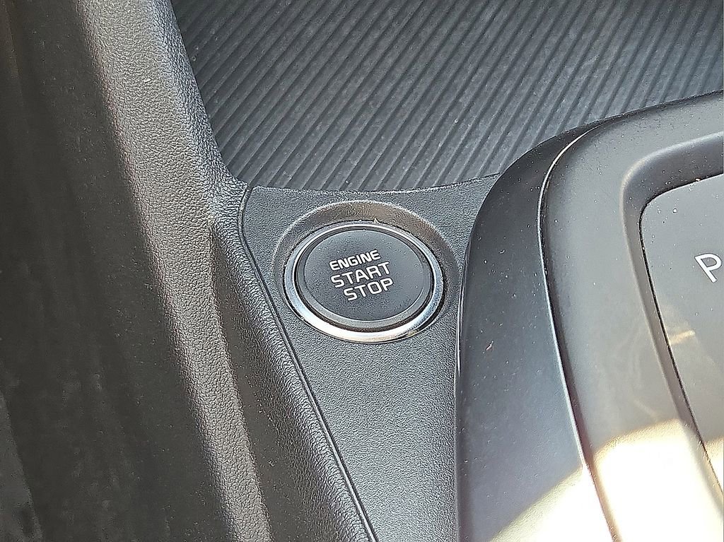 Used 2025 Kia K4 LXS FWD image 30
