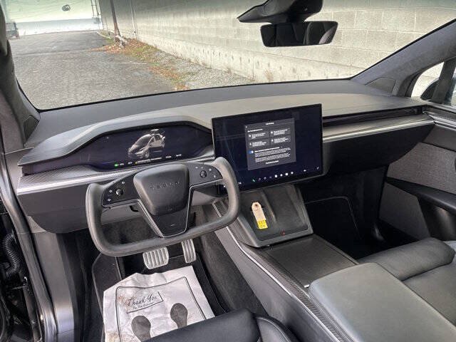 Used 2022 Tesla Model X Plaid AWD/4WD image 11
