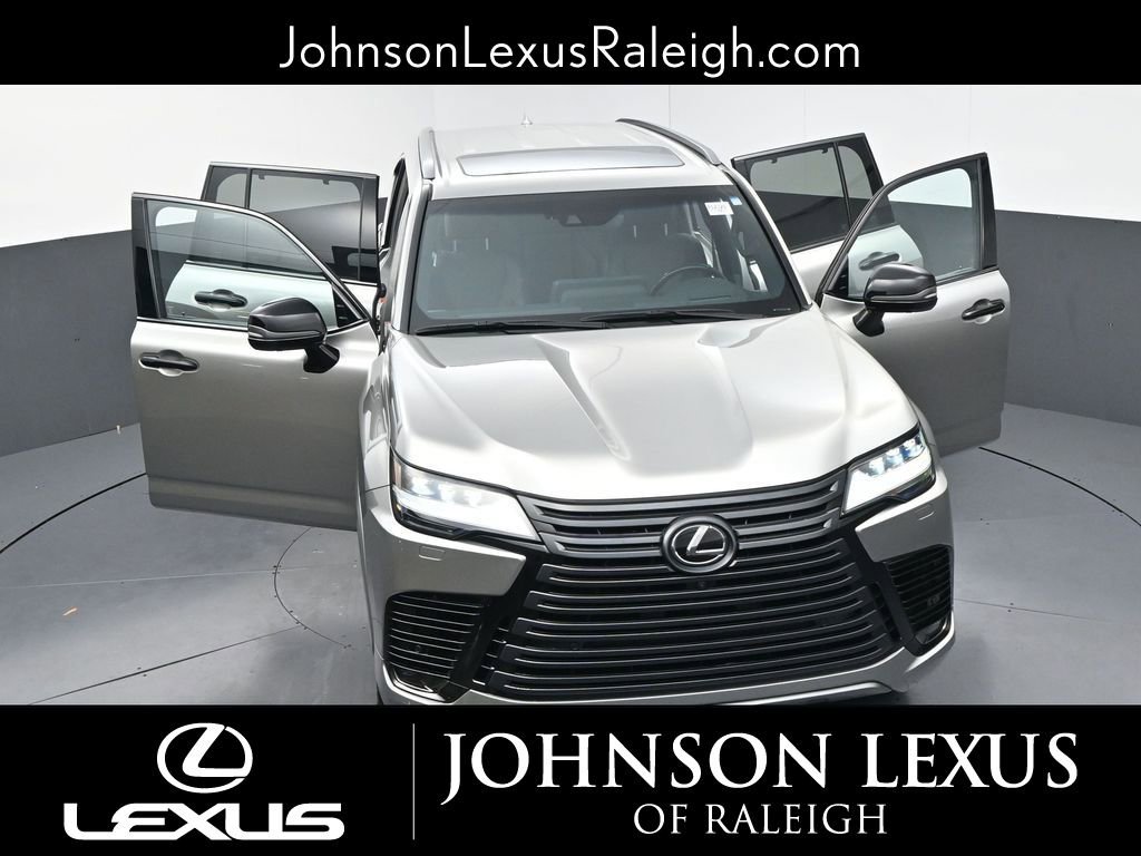 Used 2023 Lexus LX 600 4WD w/ Appearance Package image 34