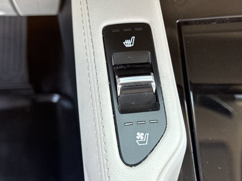 Used 2021 Kia Telluride EX w/ EX Premium Package FWD image 25
