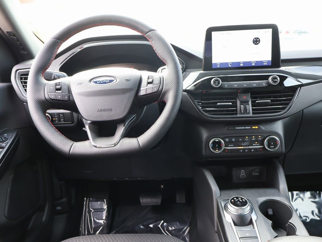 New 2026 Ford Escape ST-Line w/ Cold Weather Package image 18