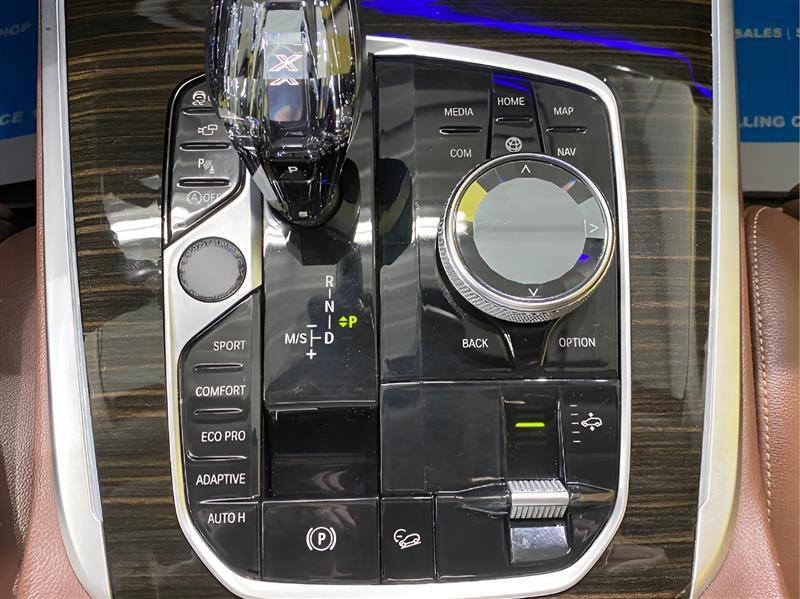 Used 2020 BMW X7 xDrive40i w/ Premium Package image 28