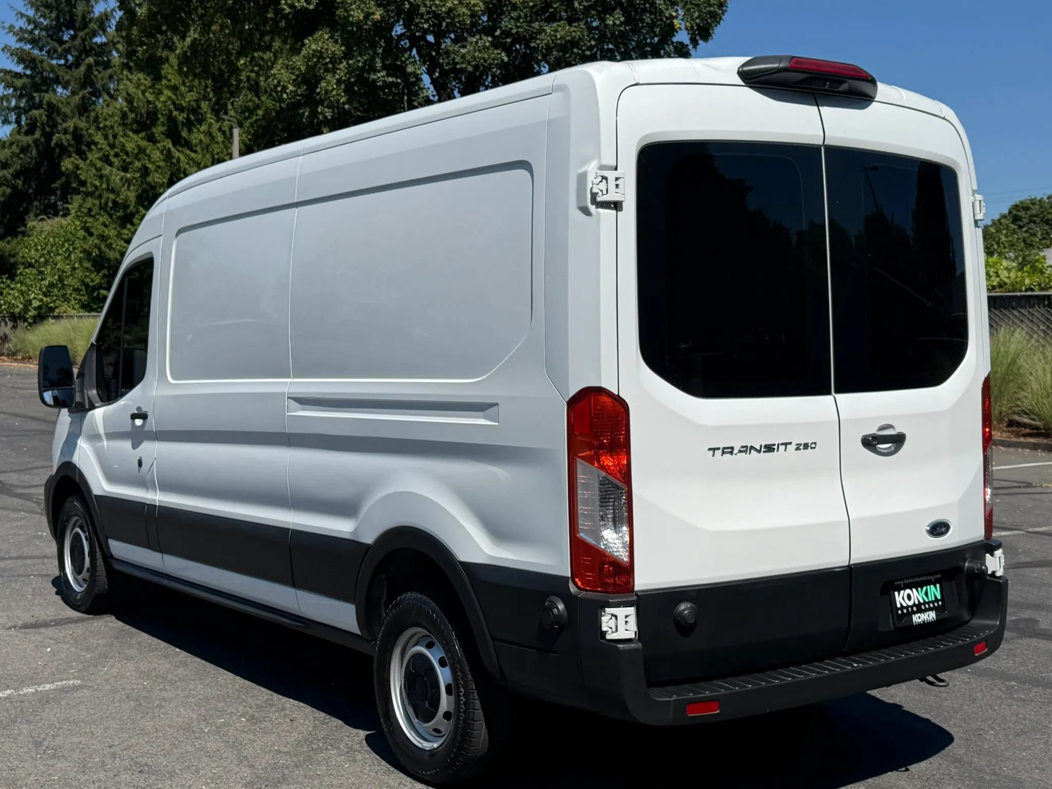 Used 2020 Ford Transit 250 Medium Roof w/ Interior Upgrade Package RWD image 4