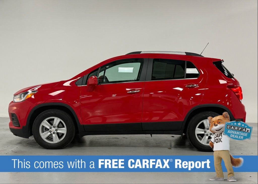 Used 2020 Chevrolet Trax LT w/ LT Convenience Package image 2