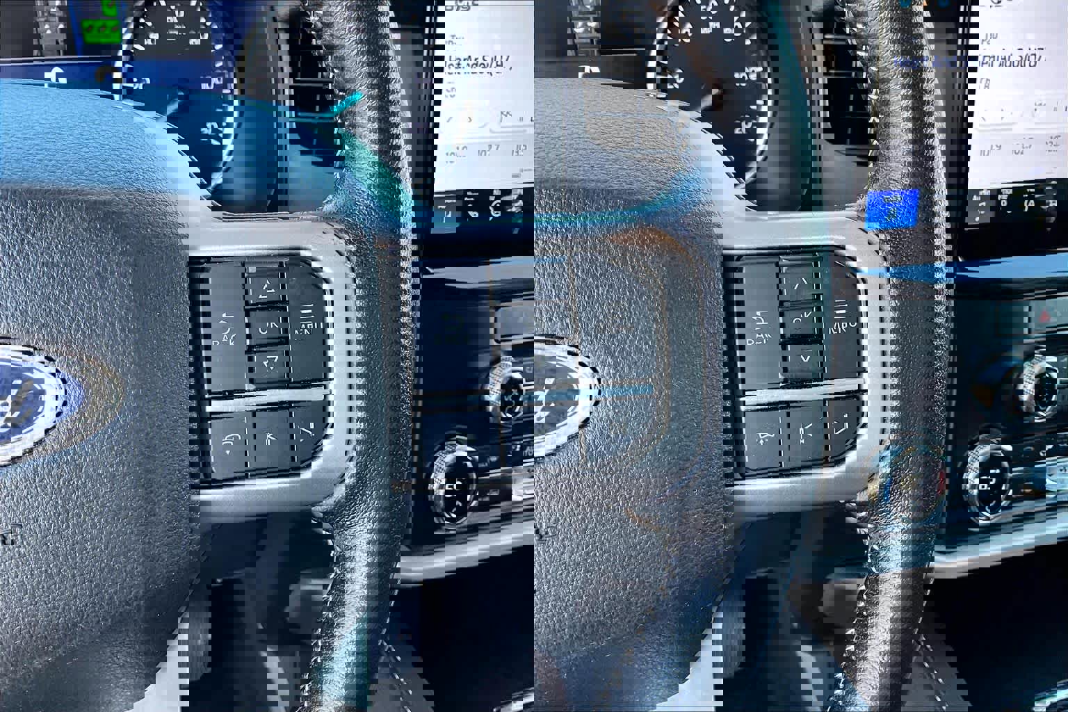 Used 2022 Ford Expedition XLT image 22