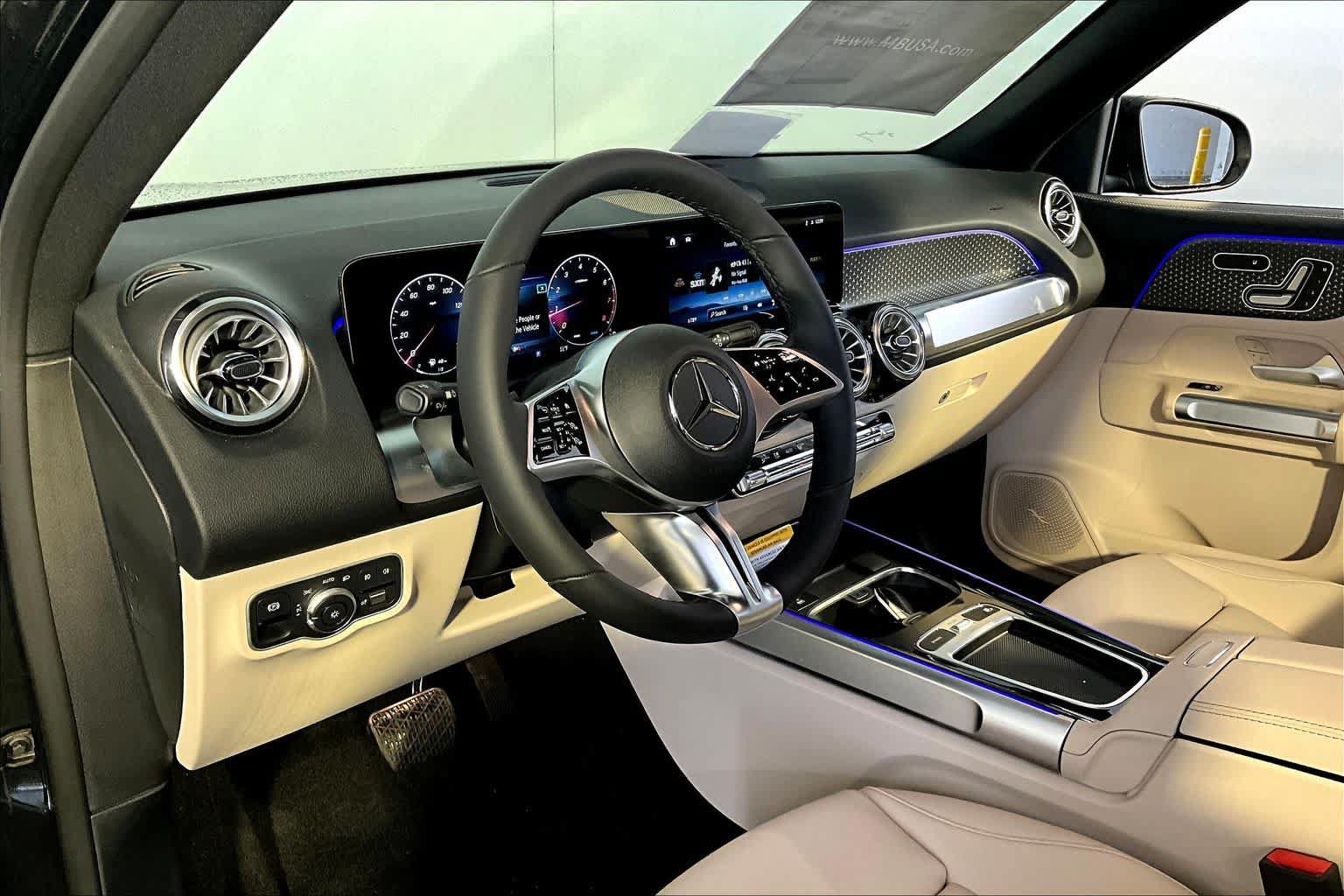 New 2026 Mercedes-Benz GLB 250 4MATIC image 9
