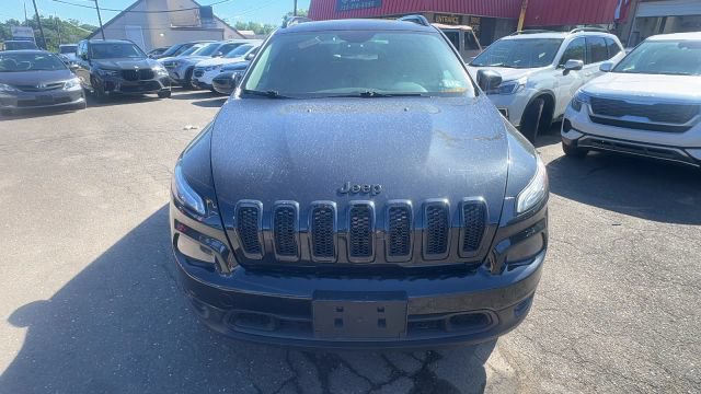 Used 2015 Jeep Cherokee Latitude w/ Comfort/Convenience Group AWD/4WD image 2
