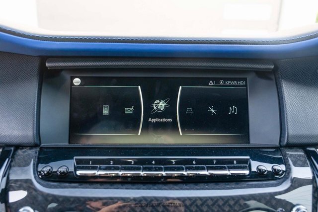 Used 2020 Rolls-Royce Cullinan Black Badge image 45