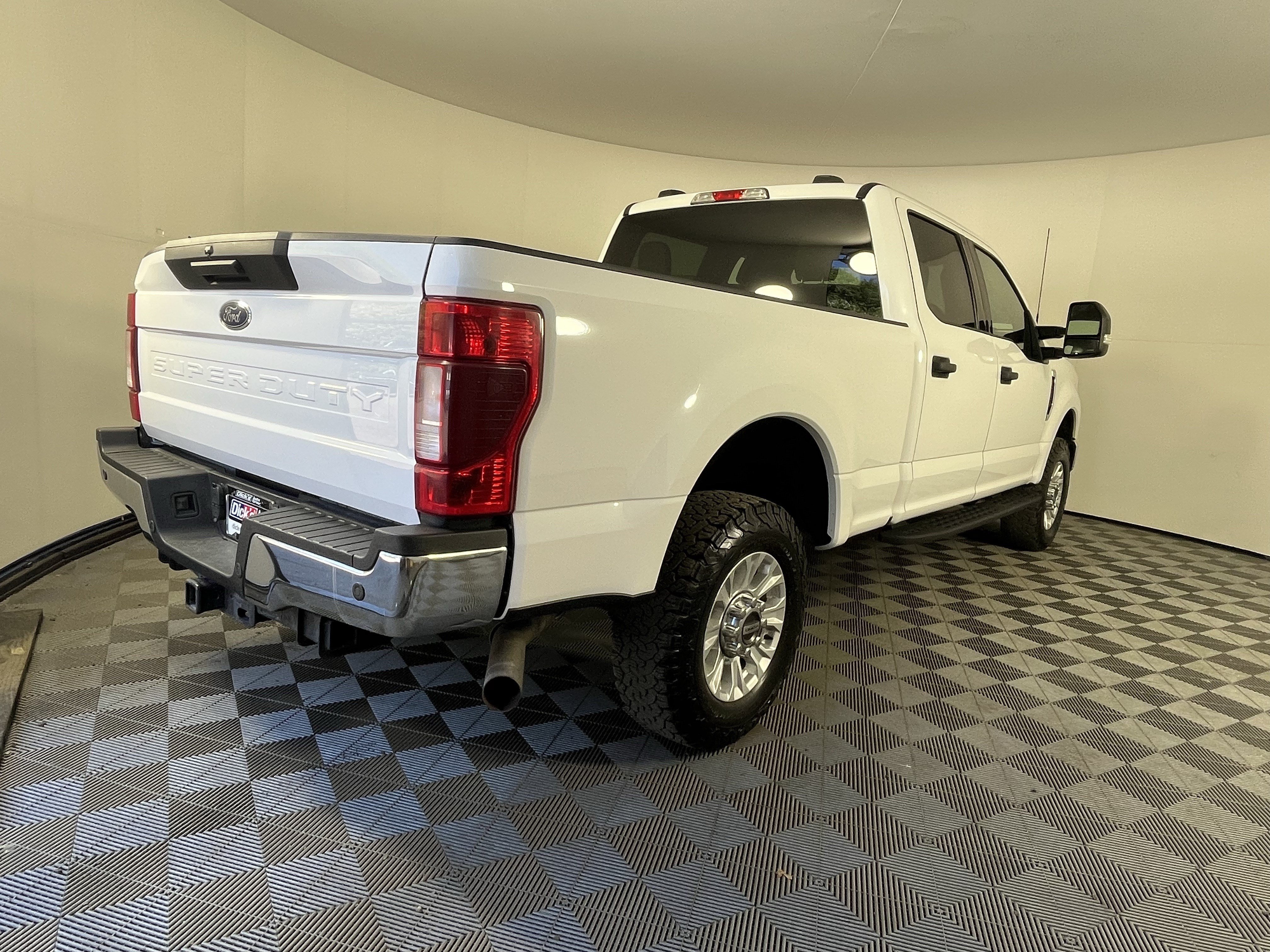 Used 2022 Ford F350 XLT w/ XLT Value Package AWD/4WD image 5