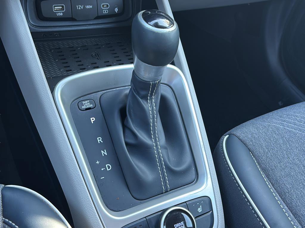 Certified 2023 Hyundai Venue Limited FWD image 34