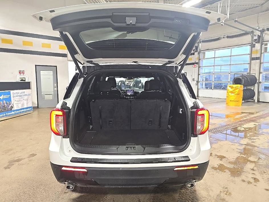 Used 2023 Ford Explorer ST-Line image 27