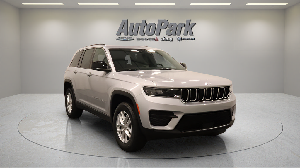 New 2026 Jeep Grand Cherokee Laredo X AWD/4WD image 1