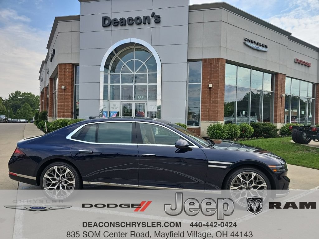 Used 2024 Genesis G90 3.5T AWD/4WD image 1