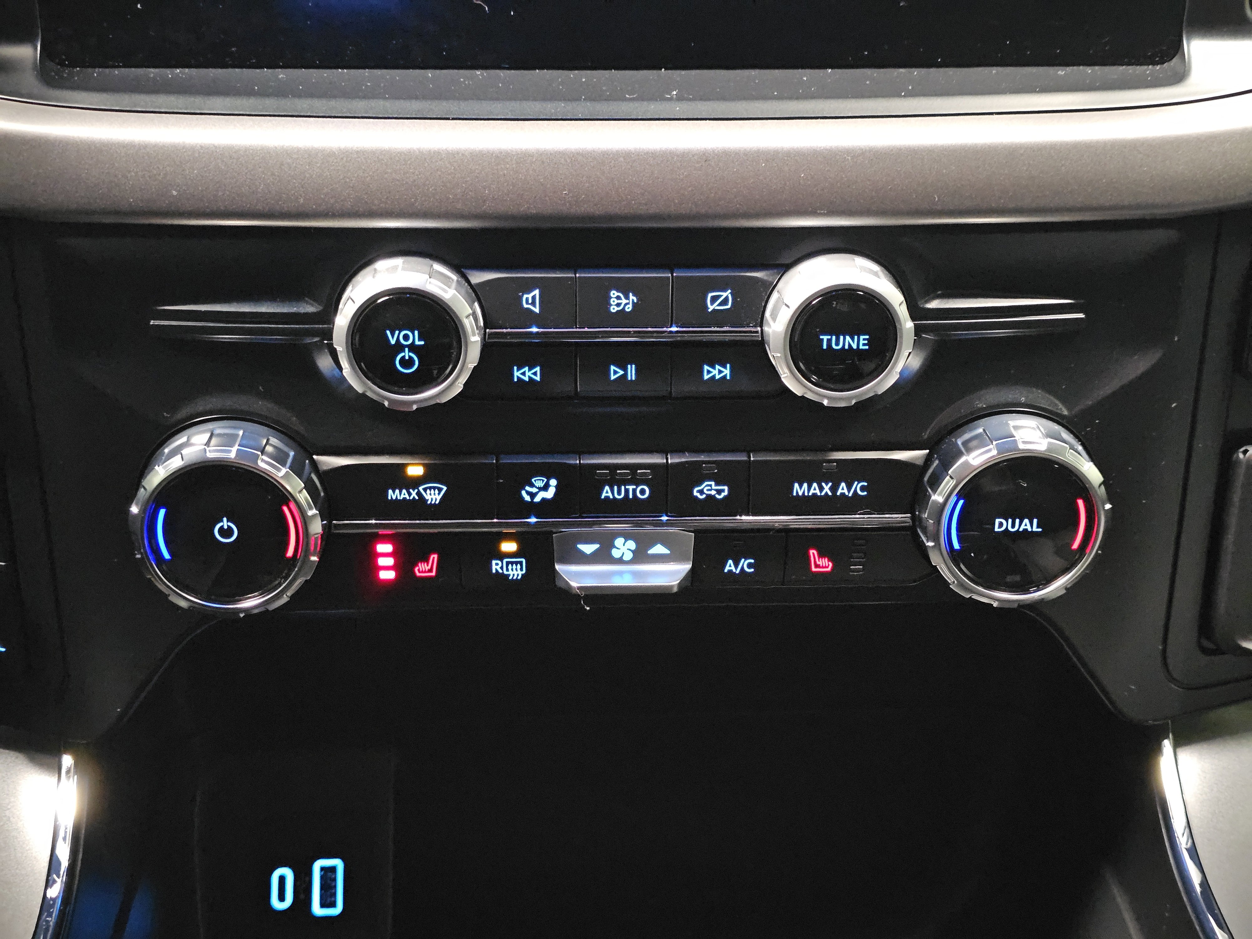 Used 2024 Ford F150 XLT w/ Equipment Group 302A MID image 28