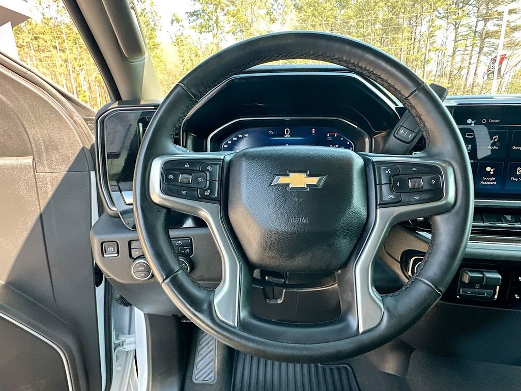 Used 2025 Chevrolet Silverado 2500 LT w/ Convenience Package image 18