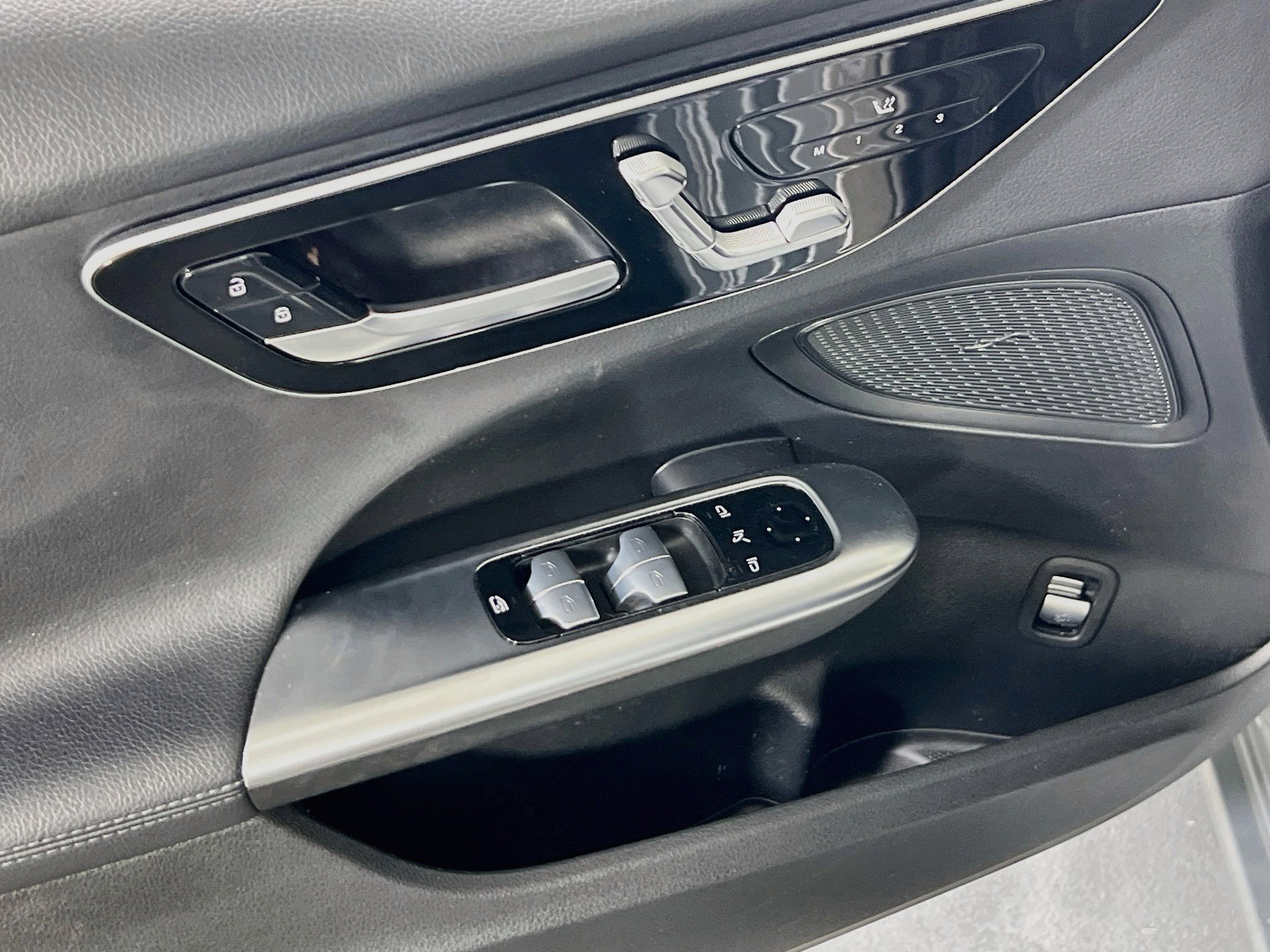 Used 2022 Mercedes-Benz C 300 4MATIC Sedan image 18