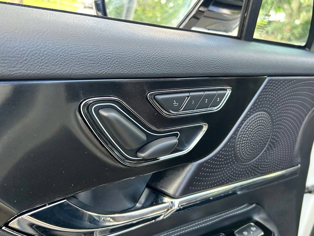 Used 2023 Lincoln Corsair FWD image 28
