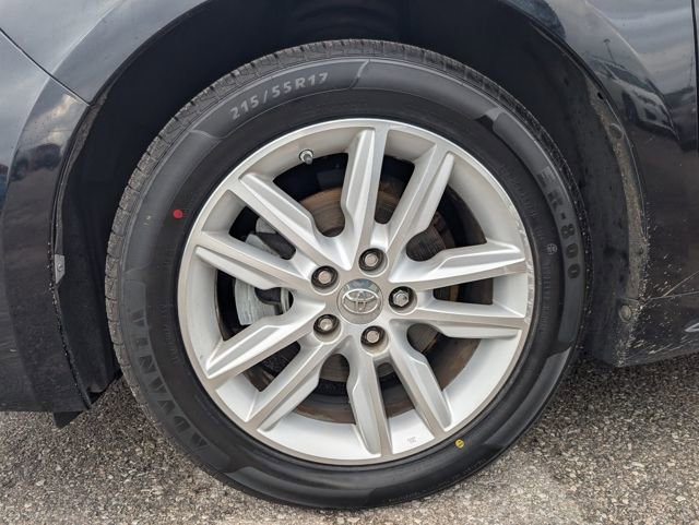 Used 2014 Toyota Avalon XLE image 25