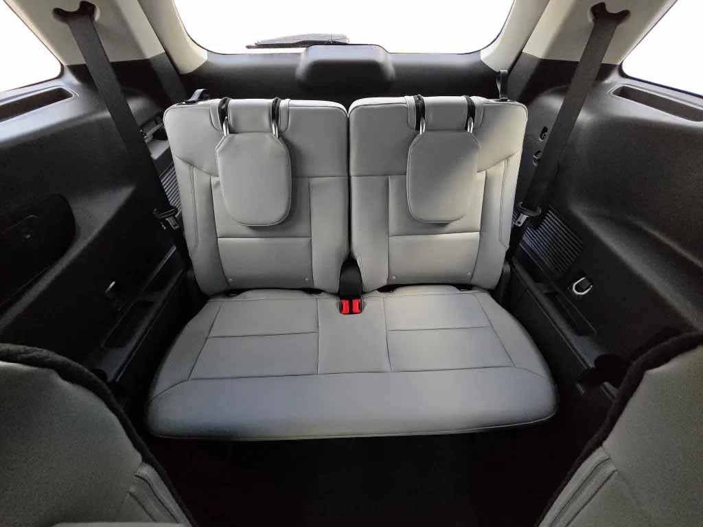 New 2026 Ford Explorer Active w/ Active Comfort Package image 31