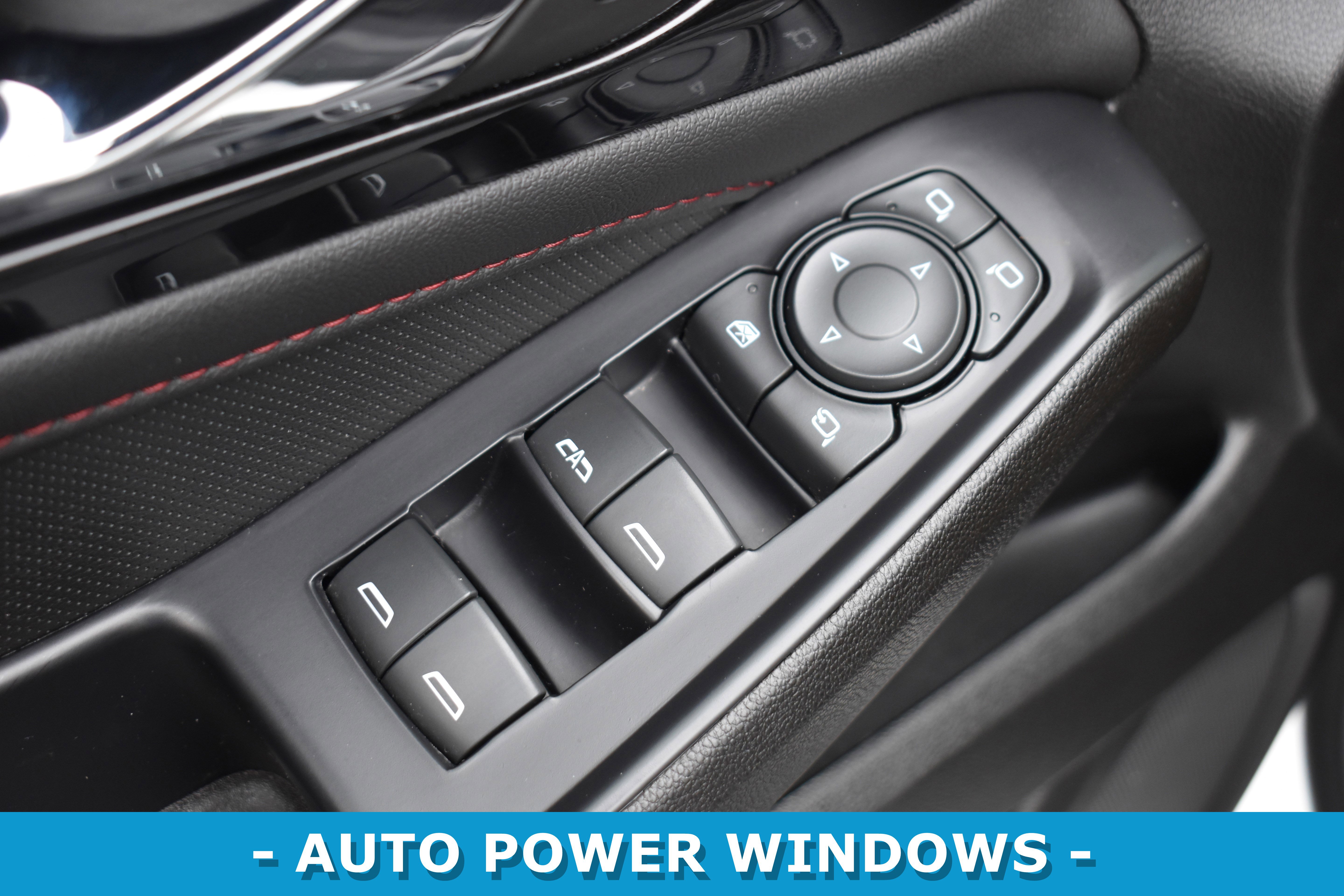 Used 2022 Chevrolet Traverse RS image 7