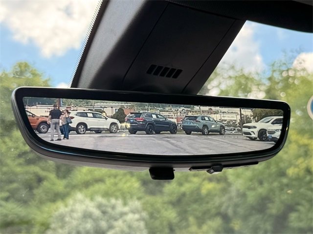 Used 2024 Buick Enclave Premium image 23