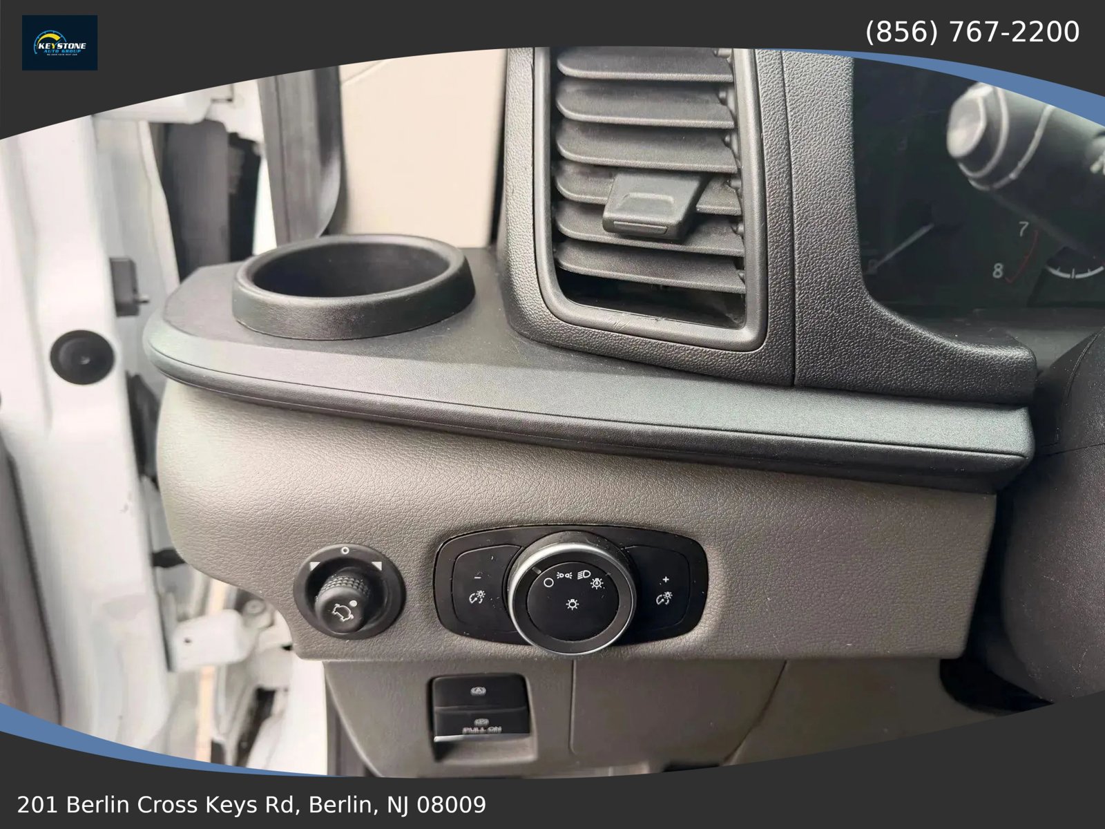 Used 2022 Ford Transit 250 148 High Roof AWD image 19