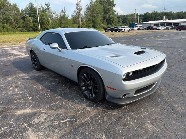 Used 2020 Dodge Challenger R/T Scat Pack RWD image 12