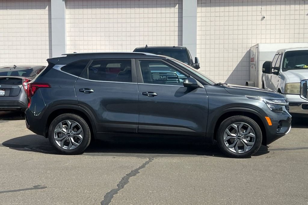 Used 2024 Kia Seltos S image 3